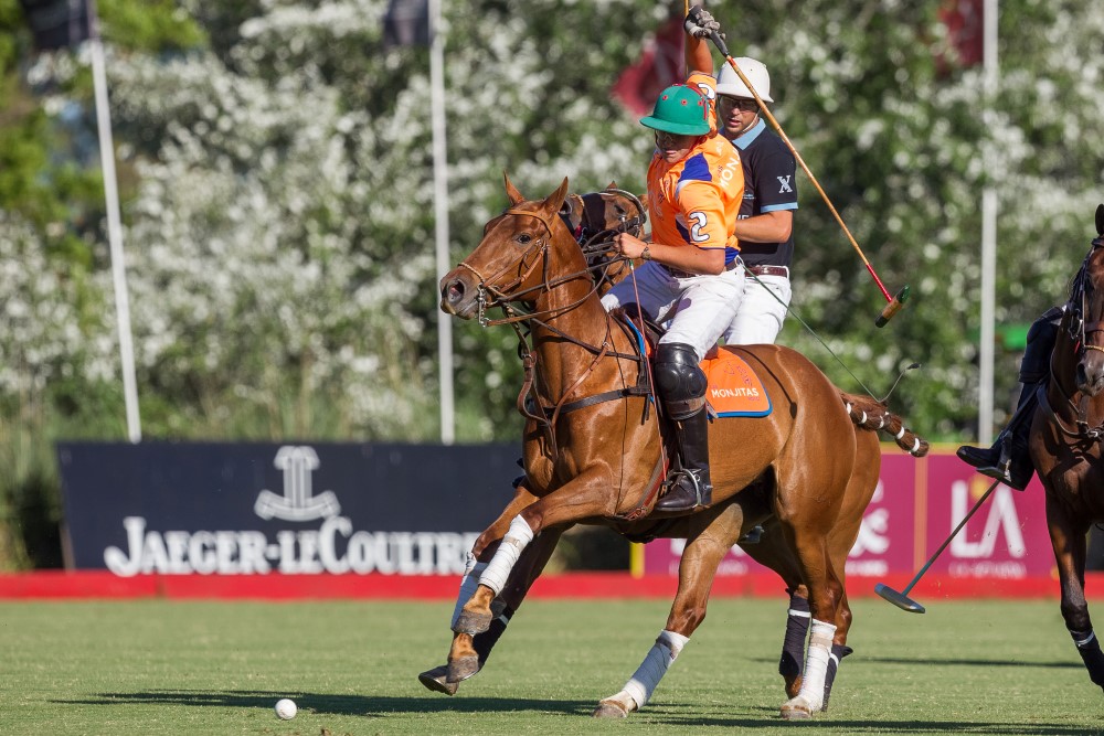 Photos--Las Monjitas wins tourney